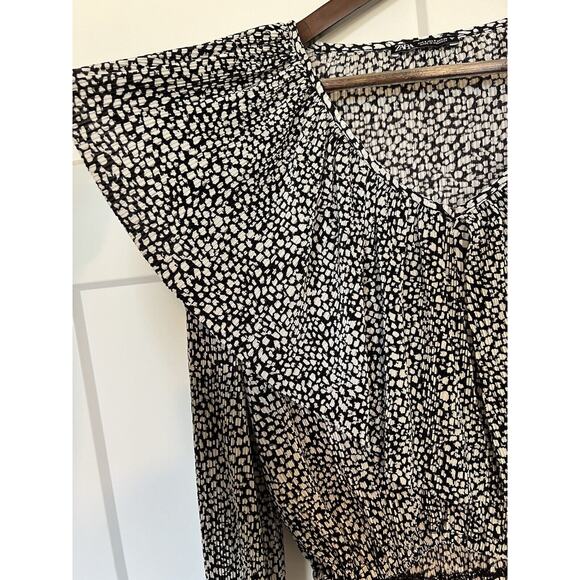 Zara Blouse Women's Size Small Ruffle Neck Crop Long Sleeve Boho Black & White - Picture 3 of 9